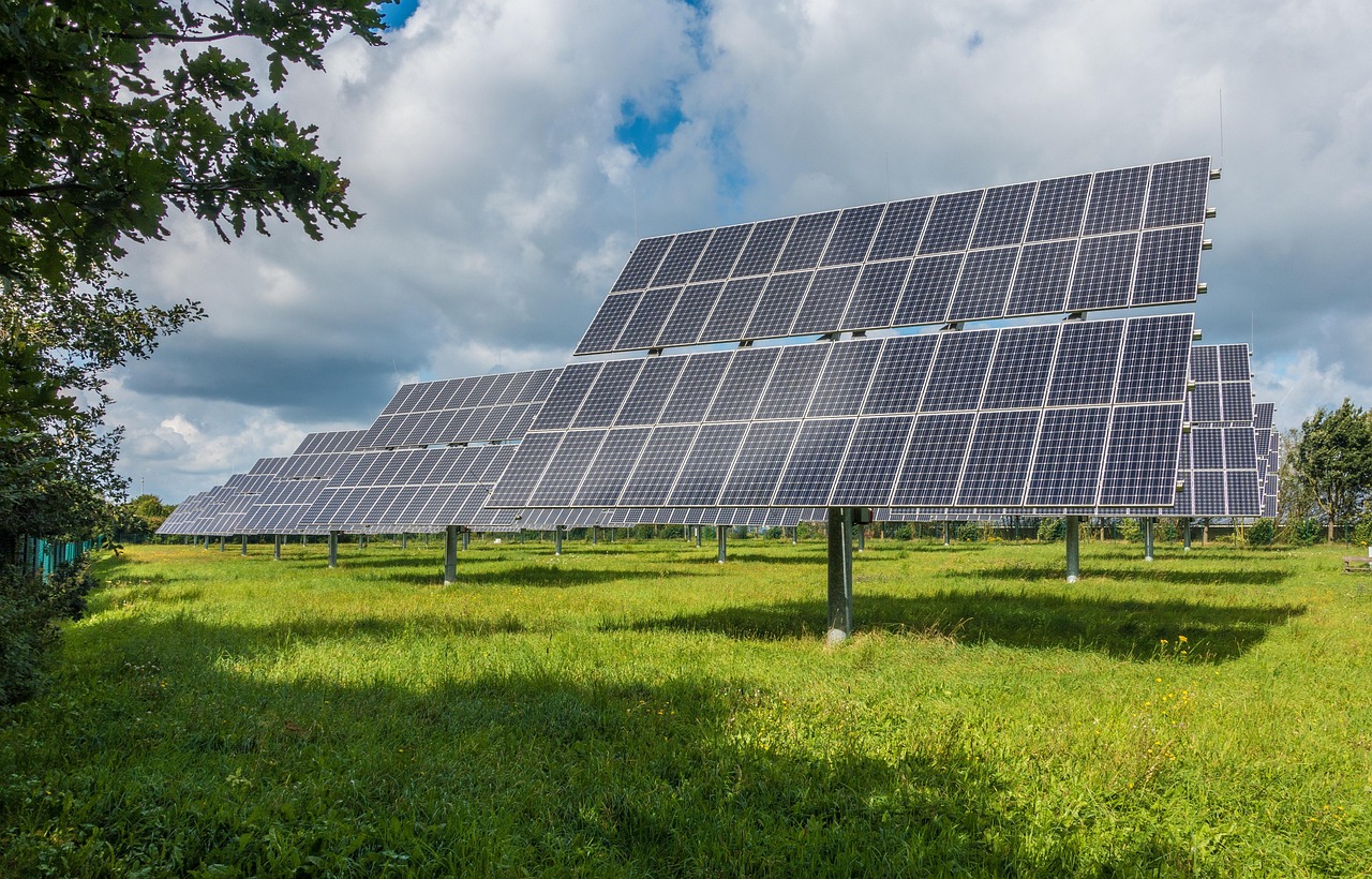 AMNU Energy - Solar panels and renewable energy solutions